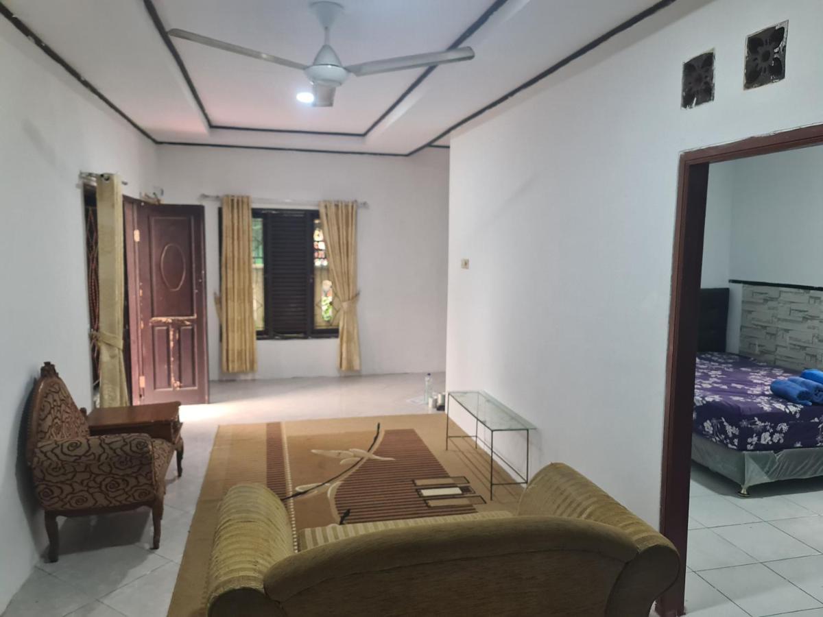 Kampung Istal Villa Pamijahan Богор Екстер'єр фото