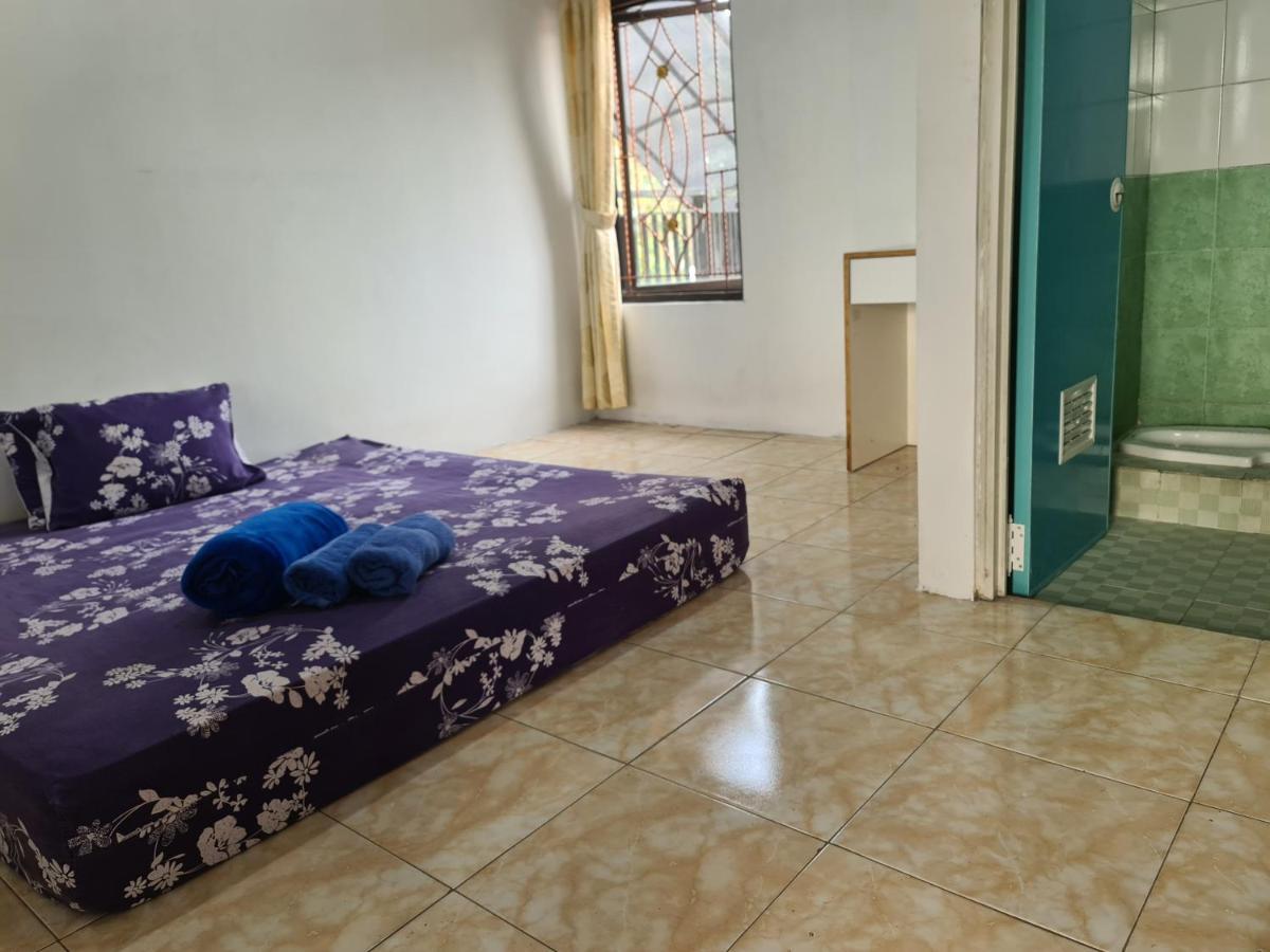 Kampung Istal Villa Pamijahan Богор Екстер'єр фото